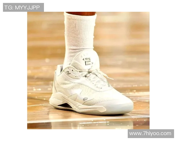 球星鞋履风采全解析 不同品牌球鞋与明星球员的独特搭配